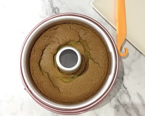 淡抹茶酸奶戚风的做法 步骤5