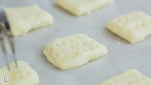 土豆小酥饼的做法 步骤10