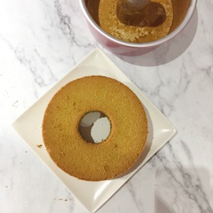 淡抹茶酸奶戚风的做法 步骤8