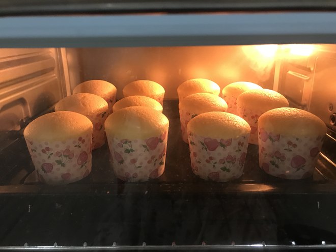 纸杯蛋糕 制作方法-烤德香博客