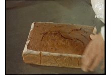 面包冷冻能保存多久,1957年,“冰冻”的面包?!早期面包加工厂原来长这样!-烤德香博客