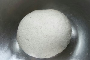 生煎黑芝麻糊甜甜圈的做法 步骤2