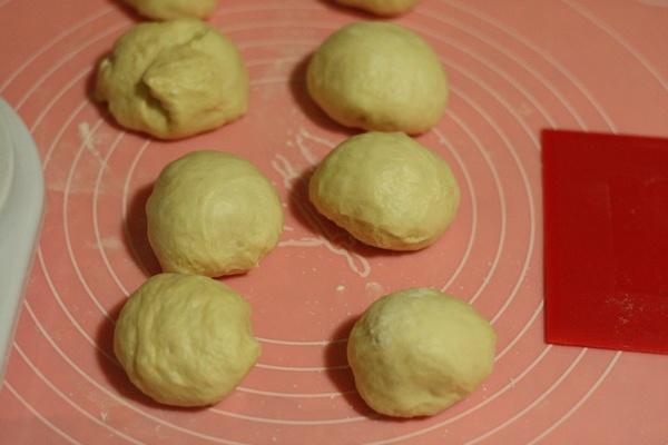 蒜香餐包的做法 步骤4