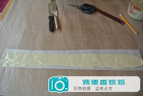 白巧克力草莓蛋糕的制作方法