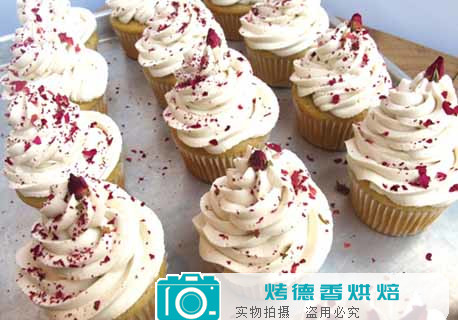 让人爱不释手的10个纸杯蛋糕的制作创意