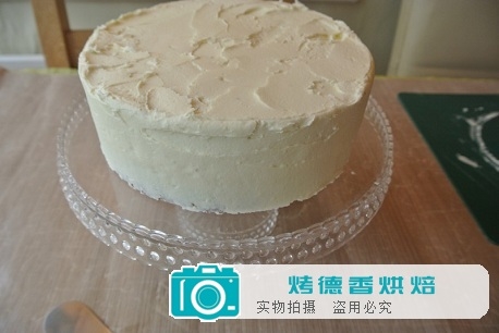 白巧克力草莓蛋糕的制作方法