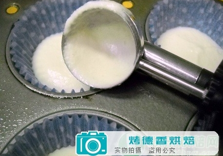 怎样制作渐变的纸杯蛋糕