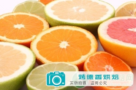 如何有效给柑橘类水果榨汁及利用