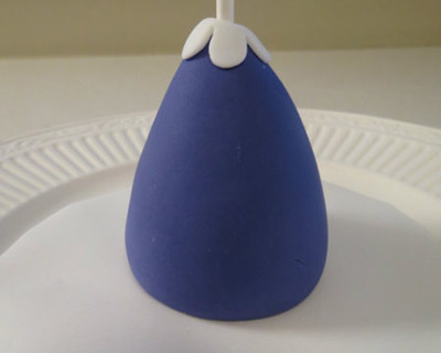 如何制作可爱小女巫蛋糕顶饰