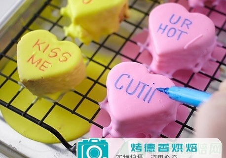 如何制作情人节迷你小蛋糕