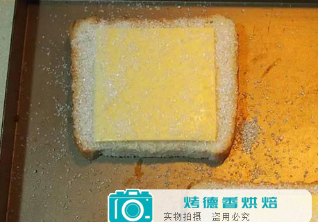 日本正热的“恶魔吐司”做法！