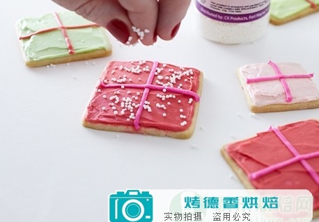 教你轻松制作翻糖蝴蝶结饼干