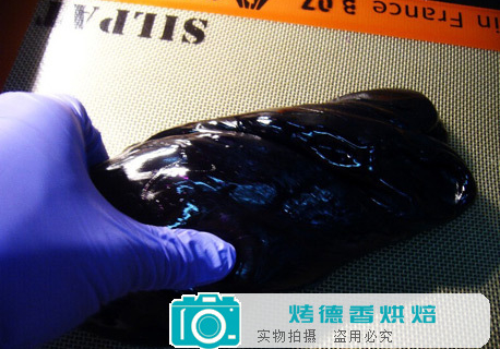 如何使用拉糖制作玫瑰花