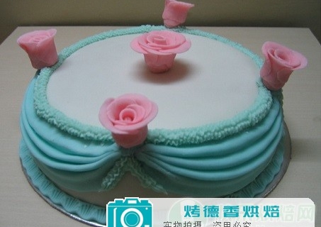 如何制作垂帘花饰蛋糕