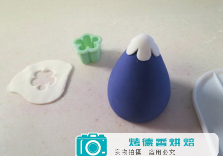 如何制作可爱小女巫蛋糕顶饰