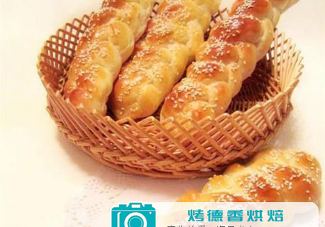 肉松辫子面包的做法