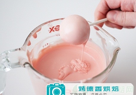 教你轻松制作宝宝摇铃蛋糕棒