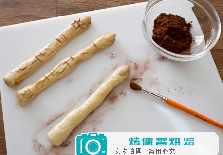 如何制作万圣节死亡手指饼干