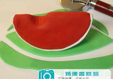 如何制作西瓜翻糖蛋糕
