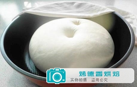 如何判断面团的基本发酵