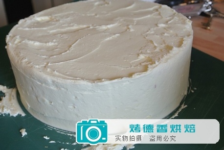 白巧克力草莓蛋糕的制作方法