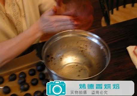 如何制作棒棒糖蛋糕