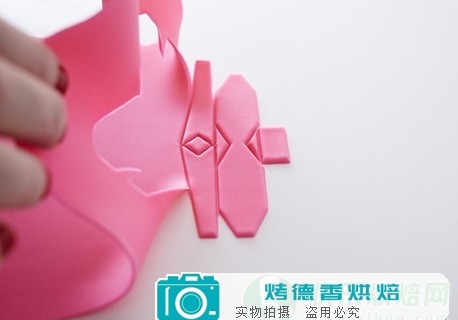 教你轻松制作翻糖蝴蝶结饼干