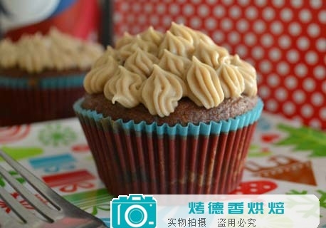 让人爱不释手的10个纸杯蛋糕的制作创意