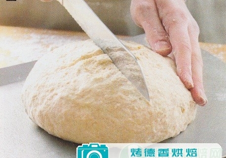 苏打黑面包的造型方法