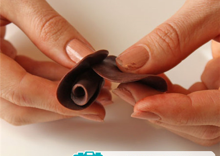 教你制作巧克力玫瑰花