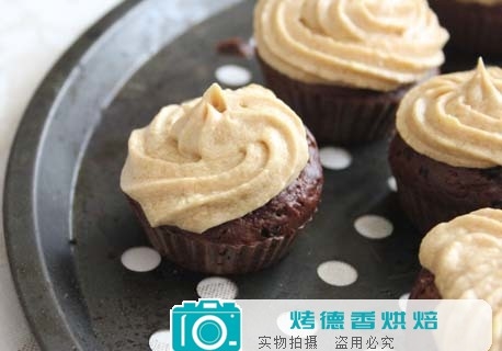 让人爱不释手的10个纸杯蛋糕的制作创意