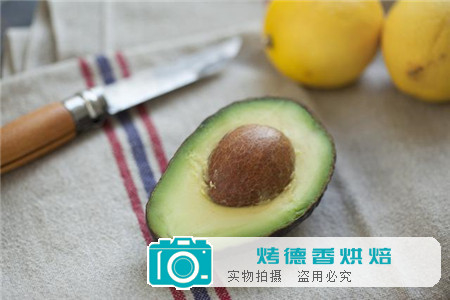 如何让牛油果不变黄?