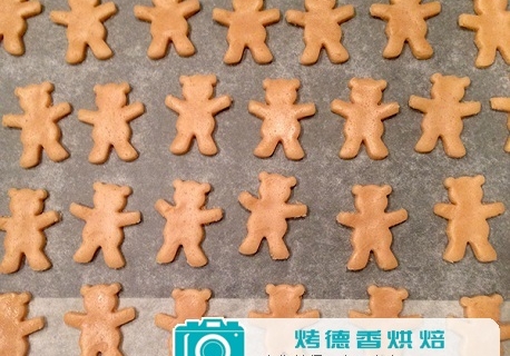 教你制作萌到心都化了的熊仔饼