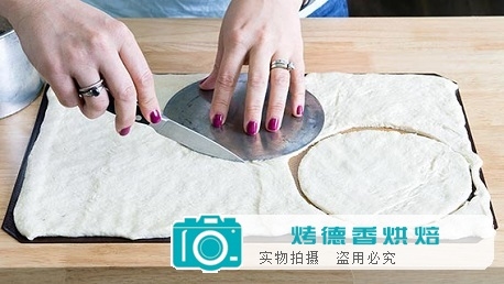 做意大利辣香肠披萨蛋糕这么容易？不可能吧？