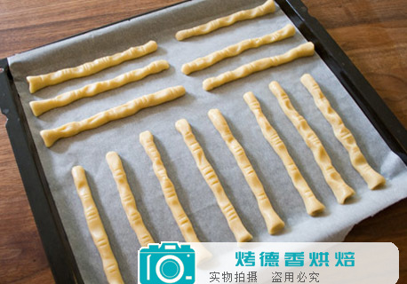 如何制作万圣节死亡手指饼干