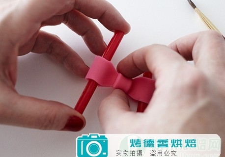 教你轻松制作翻糖蝴蝶结饼干