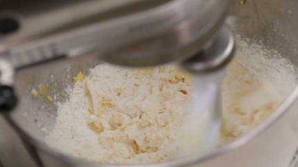 烘焙食谱初级：抱抱杏仁松鼠曲奇制作方法