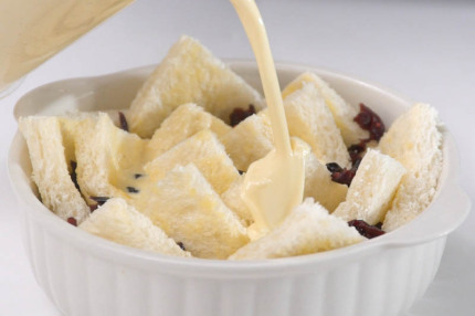 烘焙食谱-蔓越莓面包布丁制作食谱