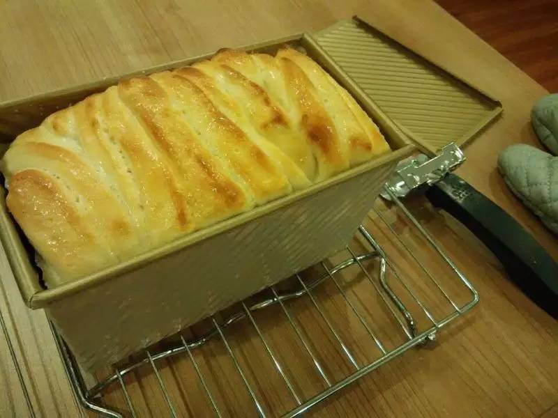 搓澡式揉面大法，面包不出手套膜照样拉丝好吃