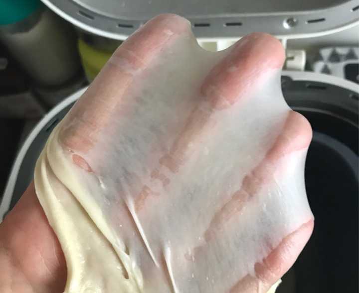 用面包机揉面包面团几个小技巧
