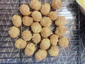 电烤箱烘焙食谱-酥皮泡芙制作方法