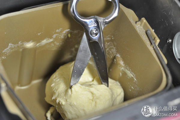 用便宜的面包机也能揉出手套膜！