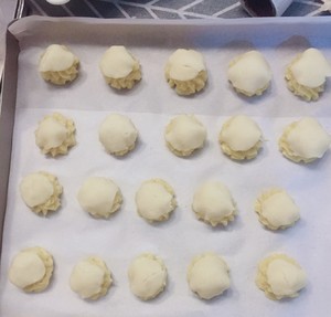 电烤箱烘焙食谱-酥皮泡芙制作方法