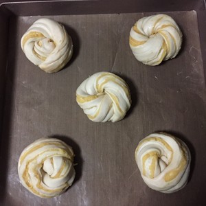 香浓奶黄卷烘焙食谱