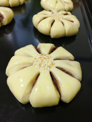 悠然花式豆沙面包