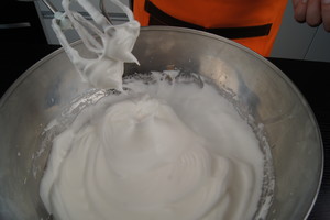 8寸戚风蛋糕（嵌入式烤箱）烘焙食谱