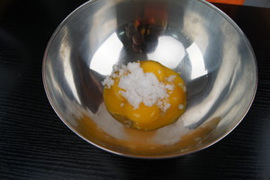 8寸戚风蛋糕（嵌入式烤箱）烘焙食谱