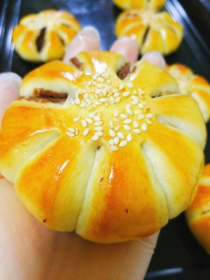 悠然花式豆沙面包