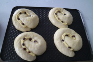 超软乳酪蜜蜜豆软欧包制作方法