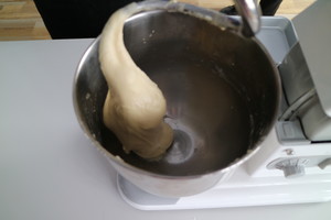 超软乳酪蜜蜜豆软欧包制作方法